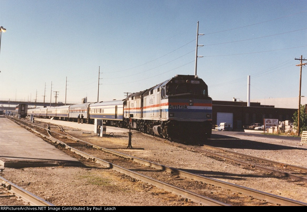 AEE waits at the station